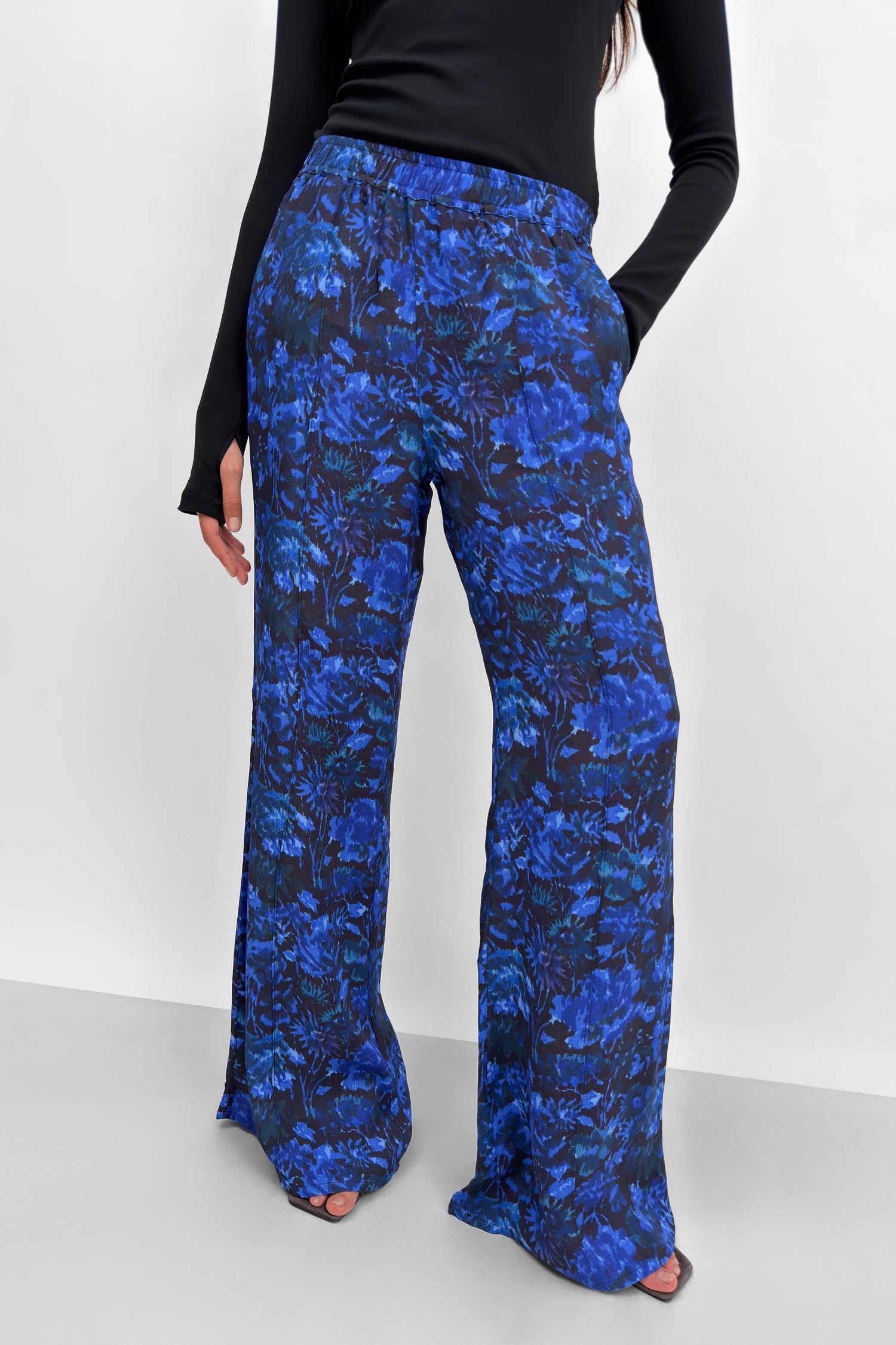 The Ezra dressed track pant
