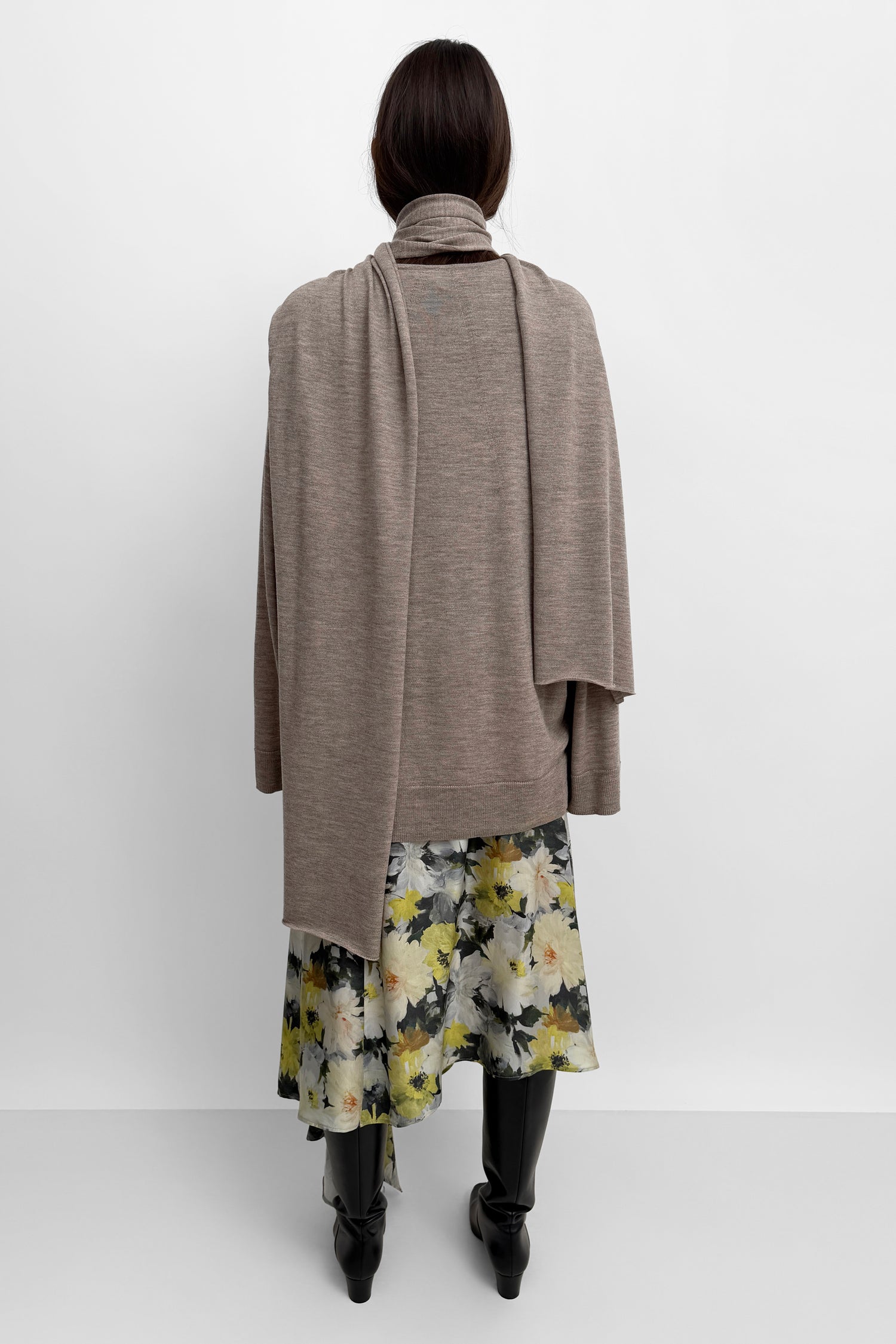 The Phylis wool scarf sweater