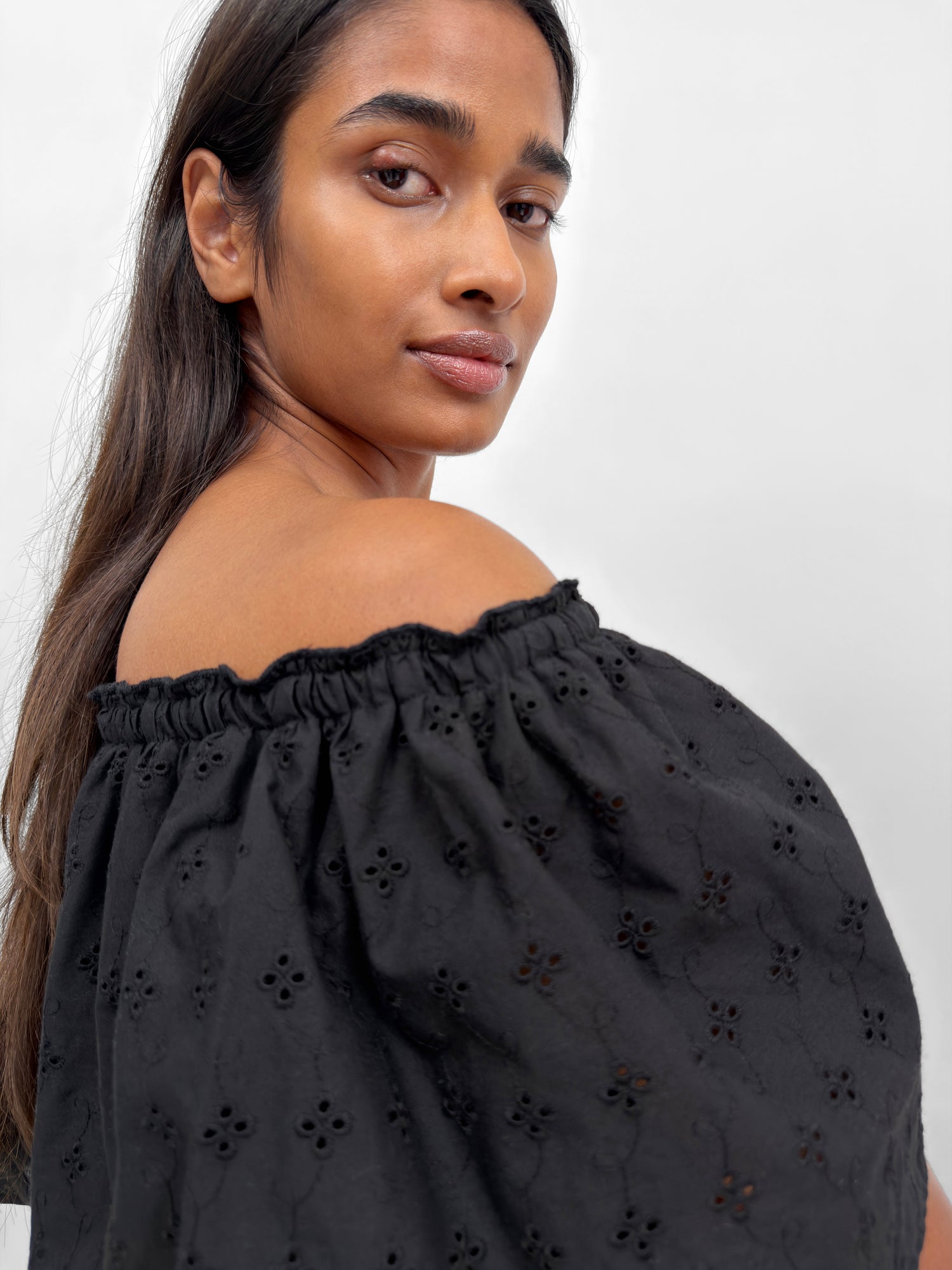 The Siv singoalla broderie anglaise top