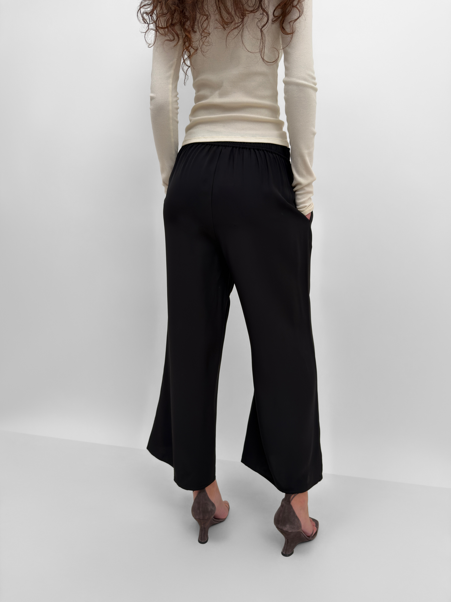 The Ezra crop pant