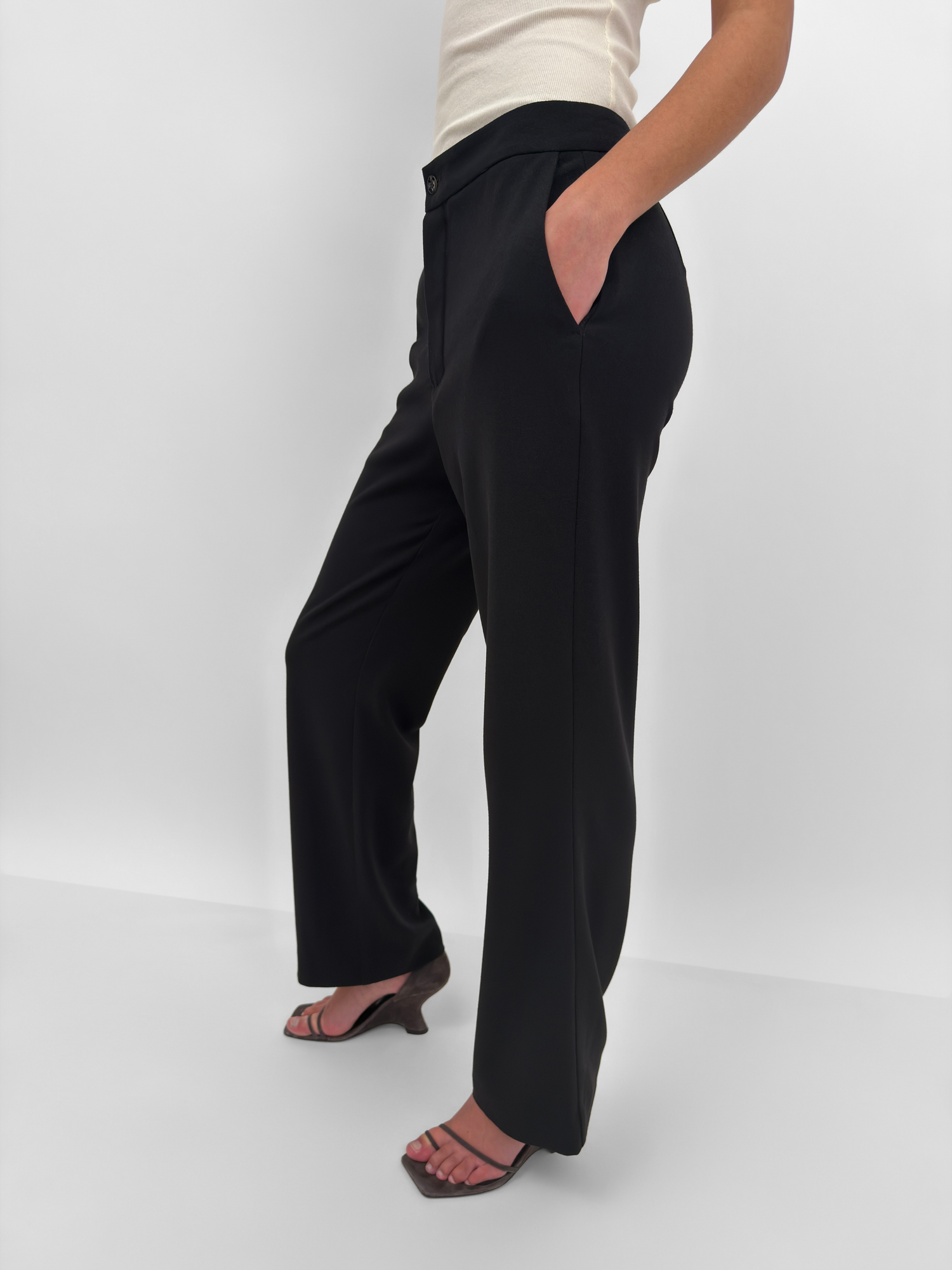 The Aniara soft crepe pant