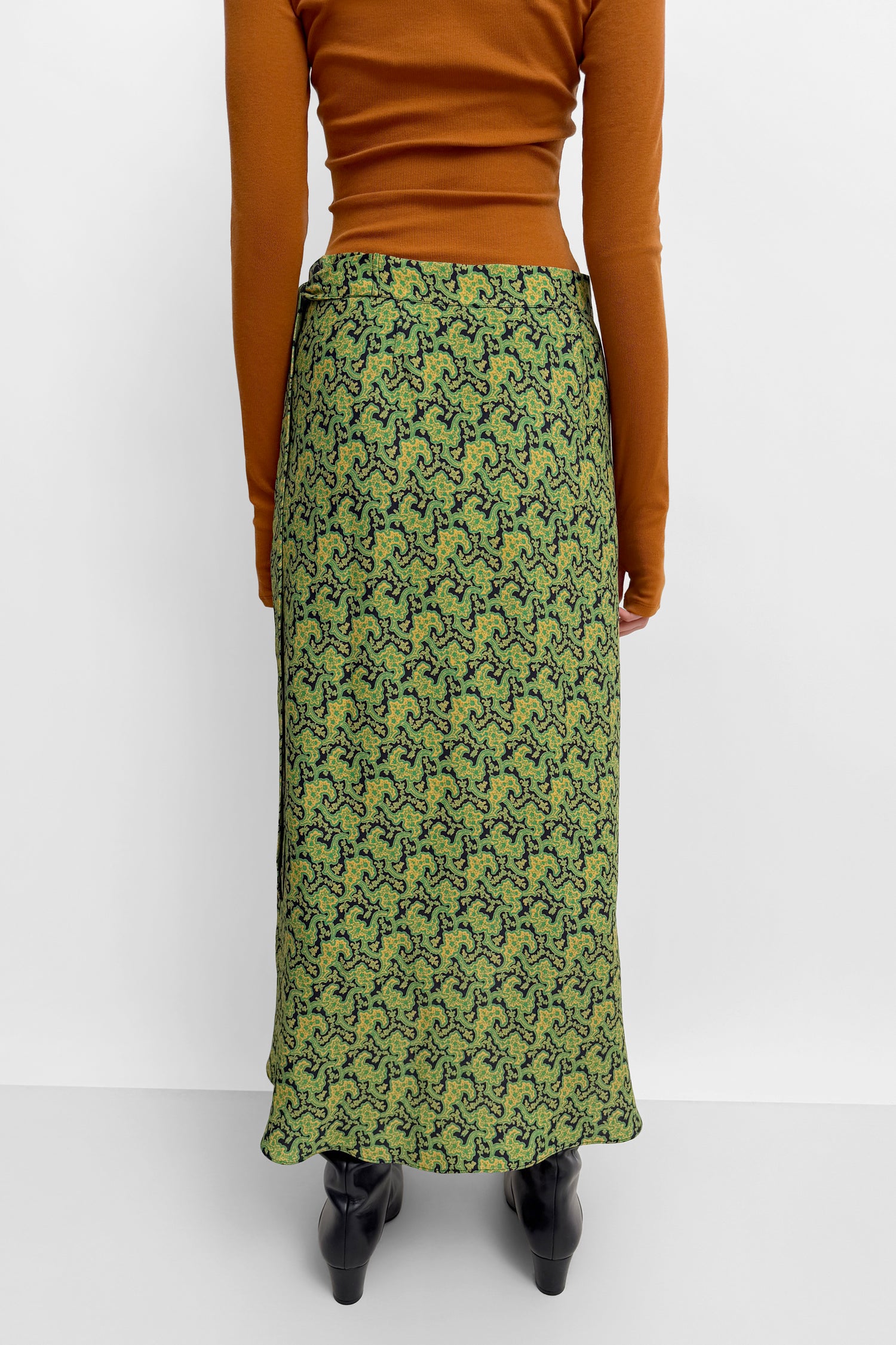 The Hizomi asymmetric wrap pencil skirt