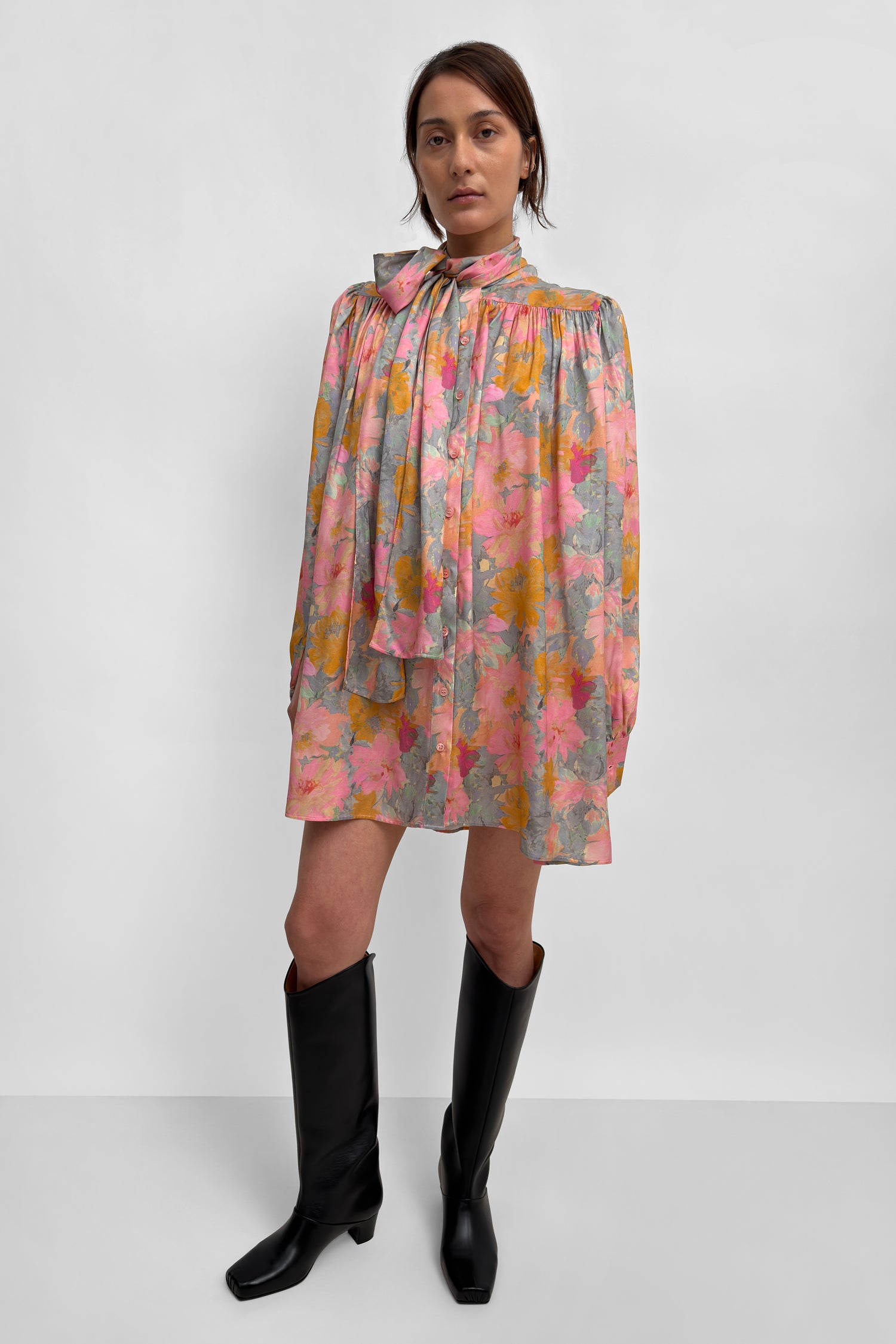 The Nayou mini bow tie dress